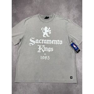 NWT NBA The Wild Collective Sacramento Kings Lion Grey Graphic T Shirt Mens L